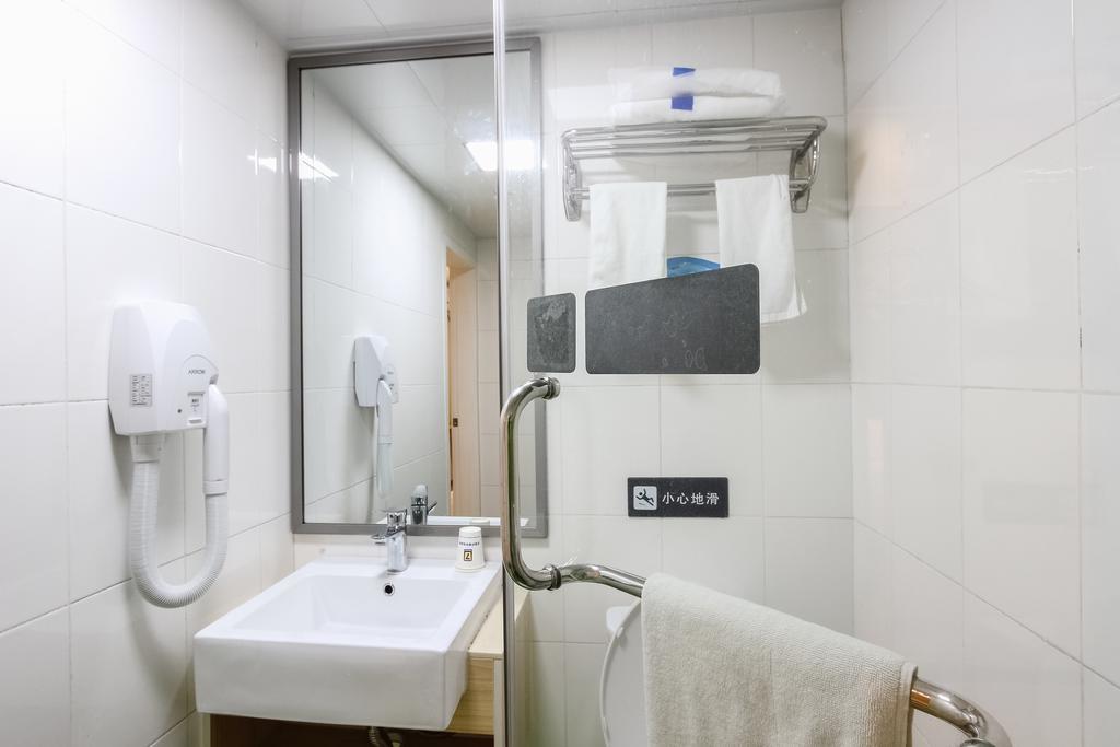 7Days Inn Guangzhou Longkou East ภายนอก รูปภาพ
